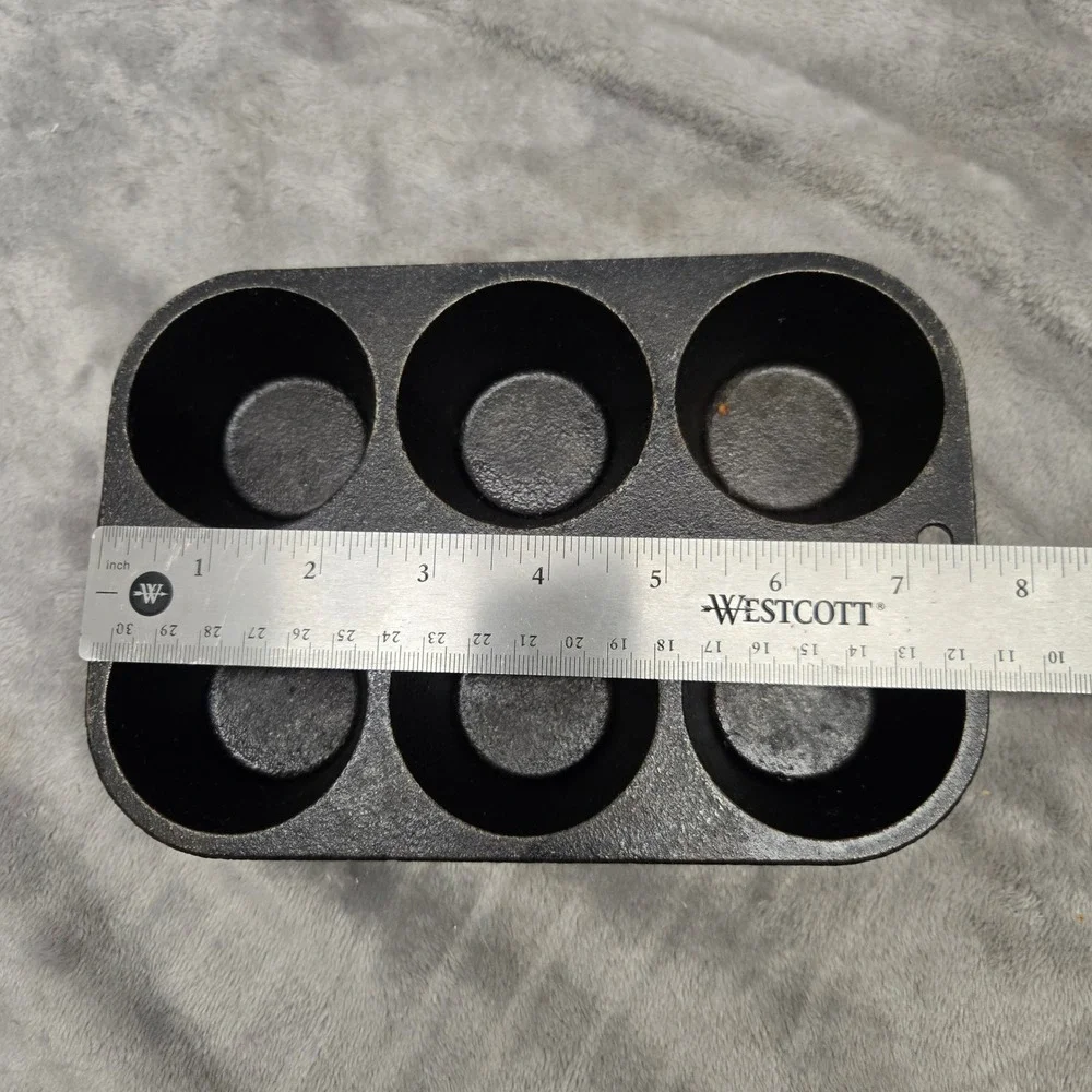 Lodge Cast Iron 6 Cup Muffin Pan Baking Tray 5P2 Black Bakeware